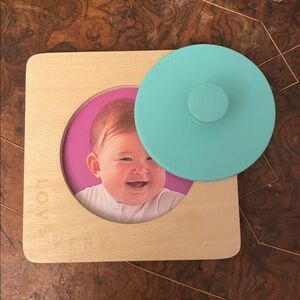 Lovevery Baby’s First Puzzle - Inspector Play Kit